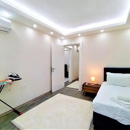 Triplex With Sauna Near Airport In
